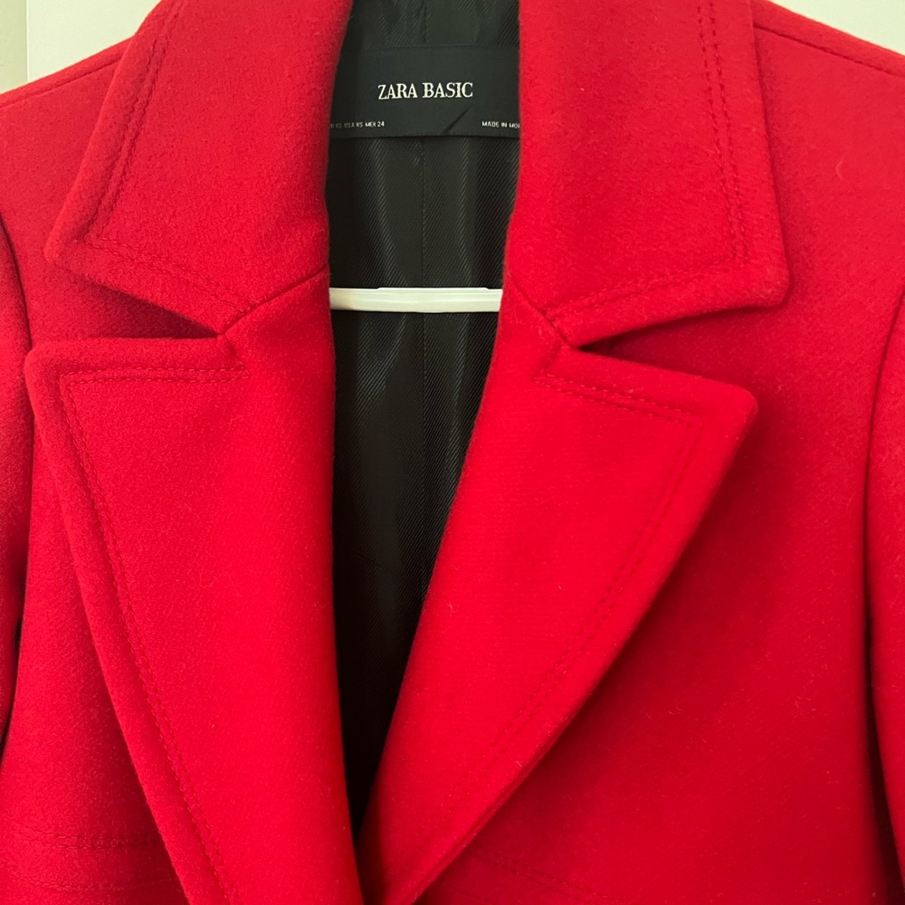 New without tag, Zara red two buttons wool coat, size XS